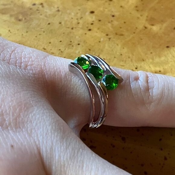 Natural Chrome Diopside Sterling Silver Ring Size 5 - Picture 3 of 9